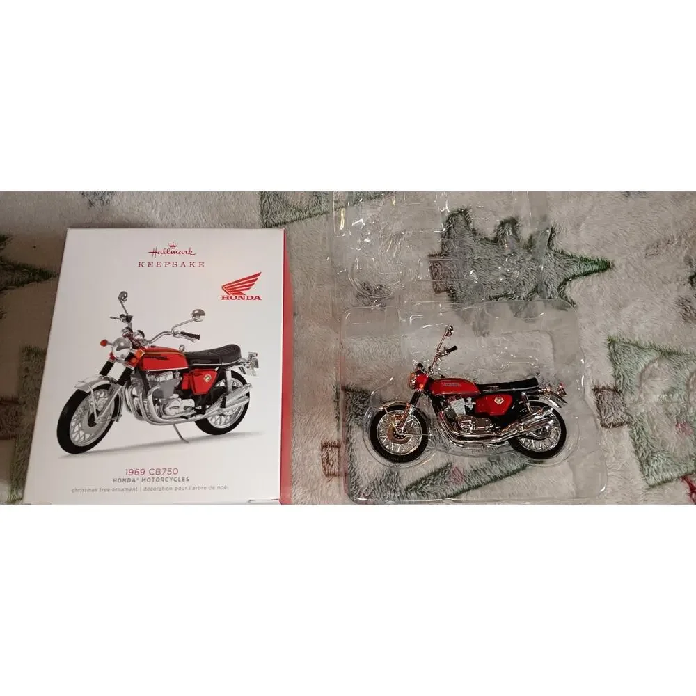 New in Box HONDA 1969 CB750 MOTORCYCLE 2018 HALLMARK ORNAMENT, NOS, collectable